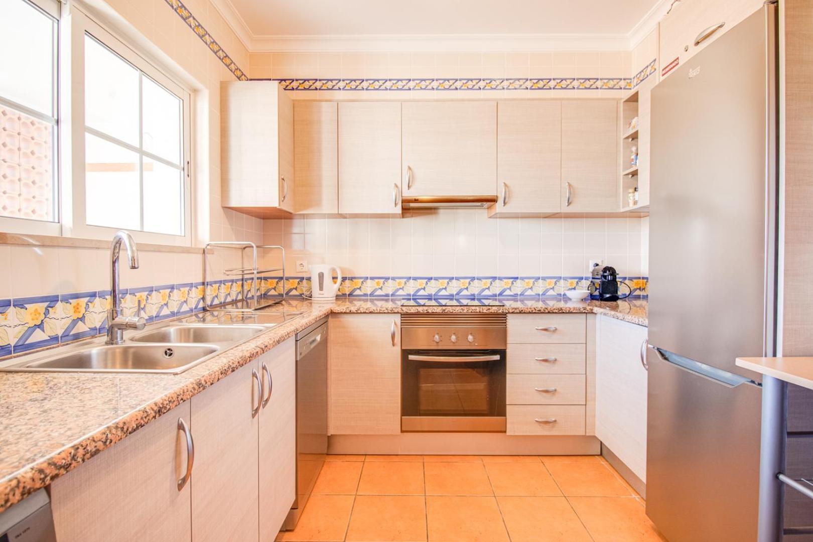 Periquito 2bd Pool Fast Wifi Ac Garden Villa Albufeira